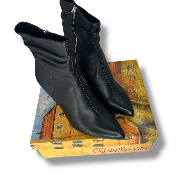 Bella Vita Black Leather Ankle Boots - Picture 7 of 7